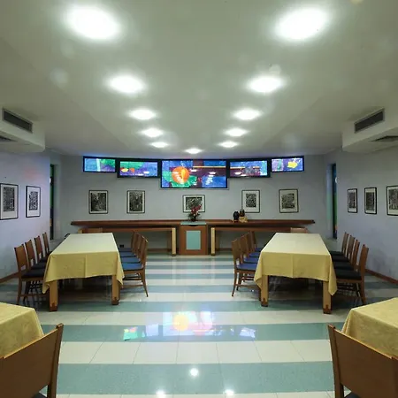 Hotel Kaire 3*