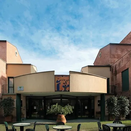 Kaire Hotel
