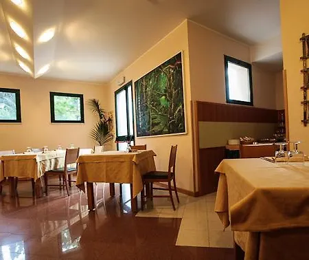 Hotel Kaire 3*